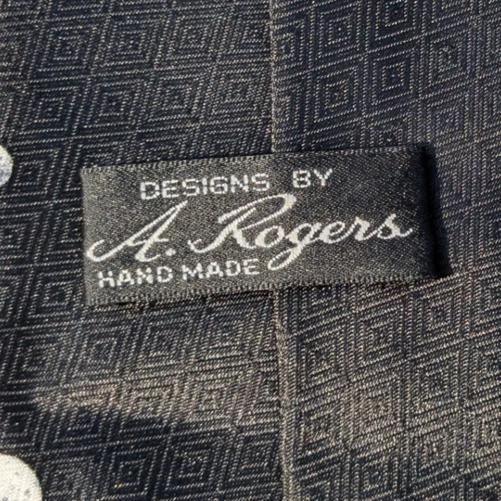 Golf Ball Flag Novelty‎ Tie Designs by A. Rogers 1997 ETMC Mens Necktie